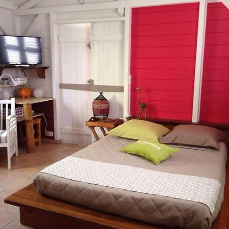 Charmant Bungalow Un P'Tit Coin De Paradis Saint-Francois  Exterior foto